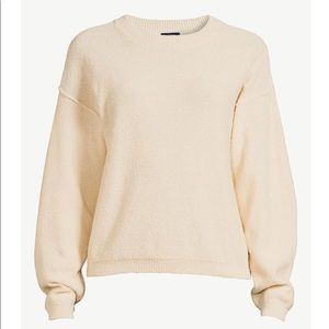 Gorgeous crème color cropped sweater! Butter soft!